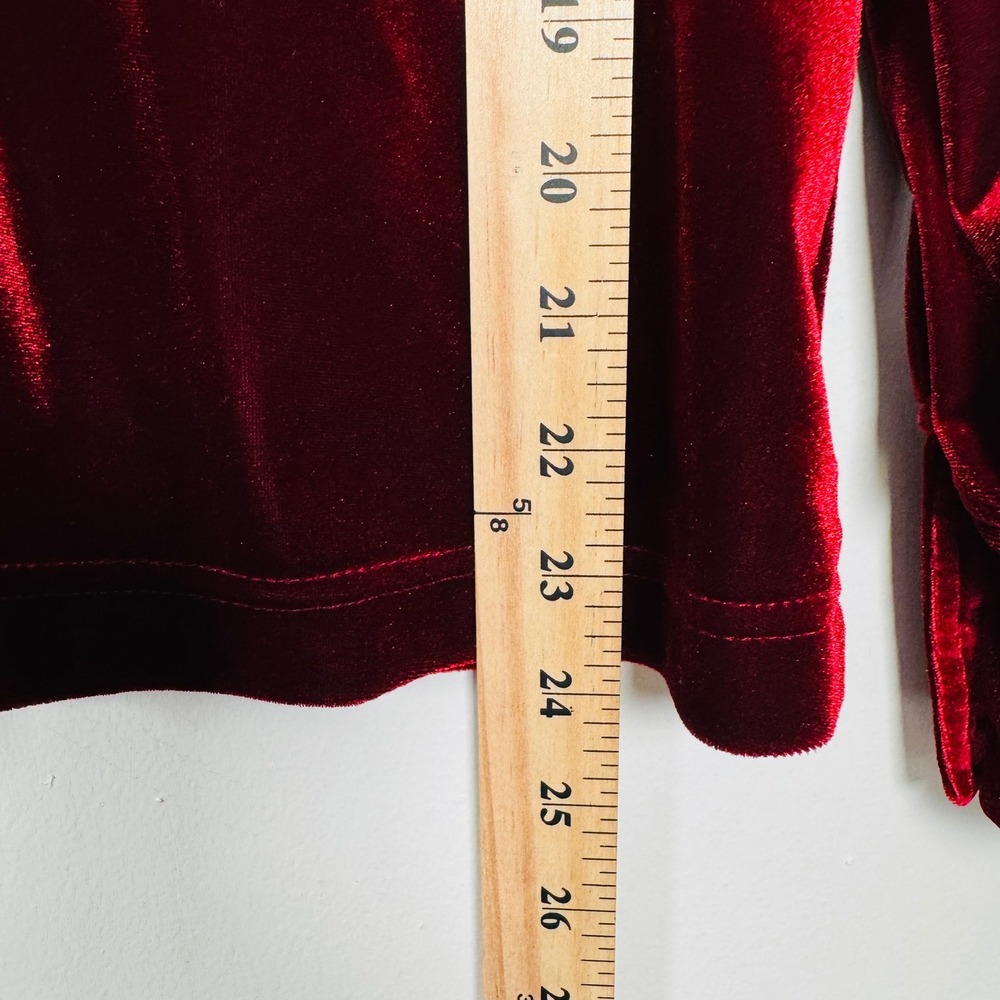 Gap Womens Burgundy Stretch Velvet Button Down Shirt Long Sleeve Red Top Size M - Picture 4 of 6